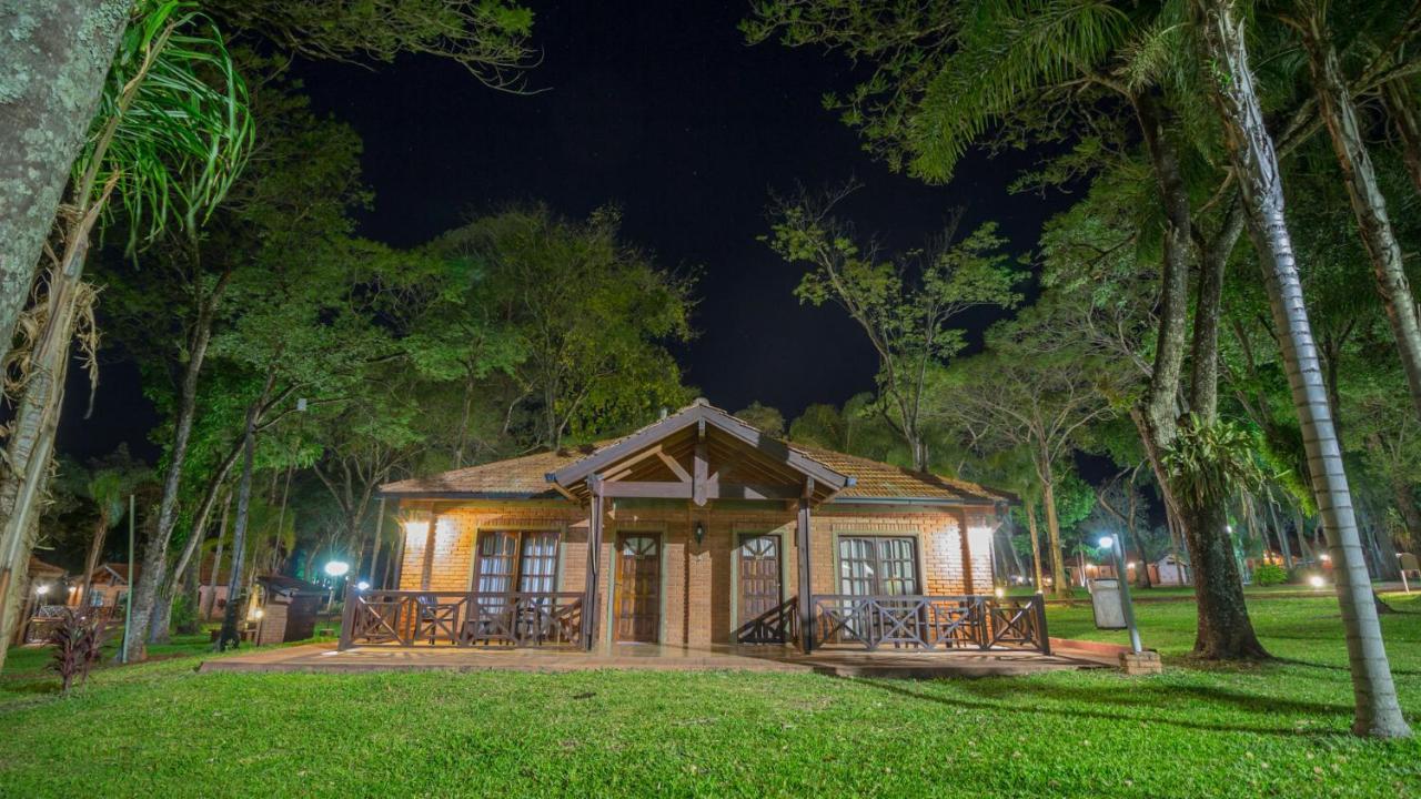 Complejo Americano Puerto Iguazú Exteriör bild